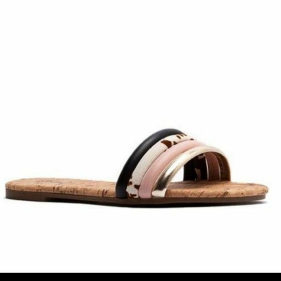 Puffy strap slide Sandals in multi cow print. - Picture 2 of 7